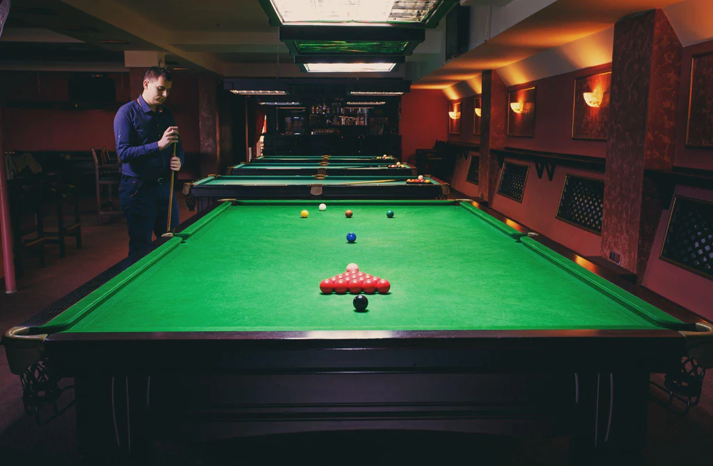 What is the Comparative Analysis of Snooker and Pool Table Dimensions